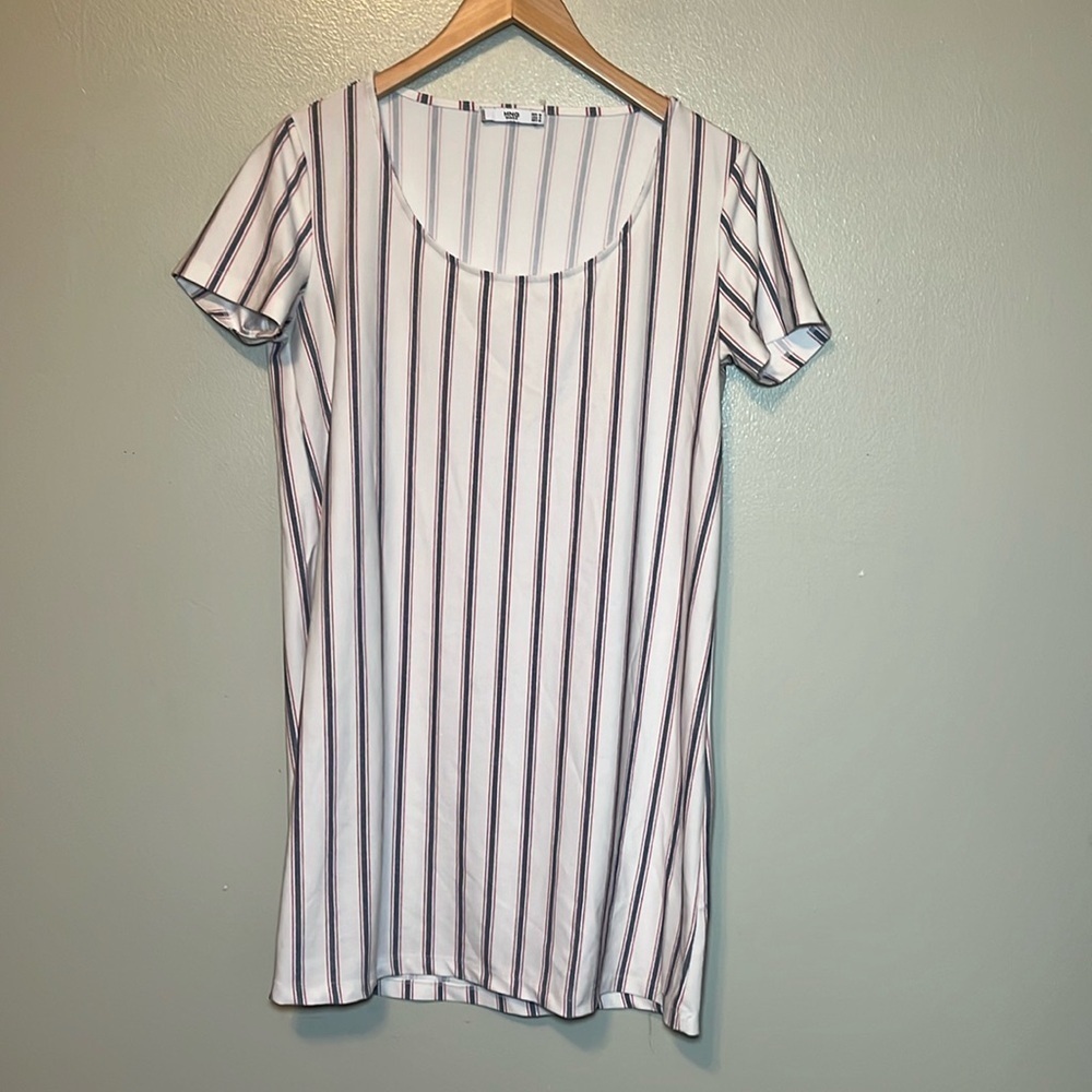 MNG Basics short sleeve tunic shirt, white with red/blue stripes, womens size 6 - Picture 2 of 6